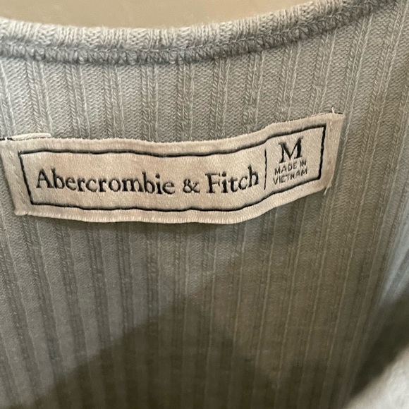 Abercrombie & Fitch Light Gray Sleeveless Ribbed Dress - Picture 2 of 3